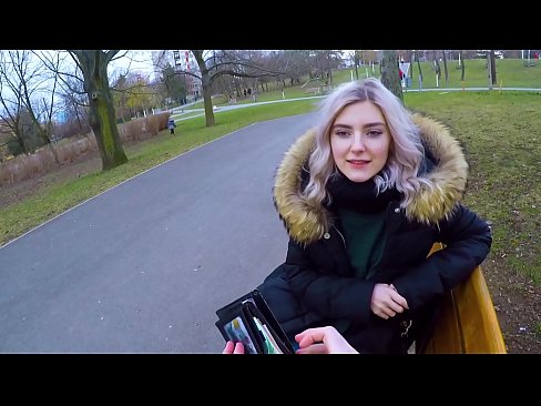 ❤️ Глотает горячую сперму незнакомца за деньги - минет в парке от Eva Elfie Ебля у нас ❌️